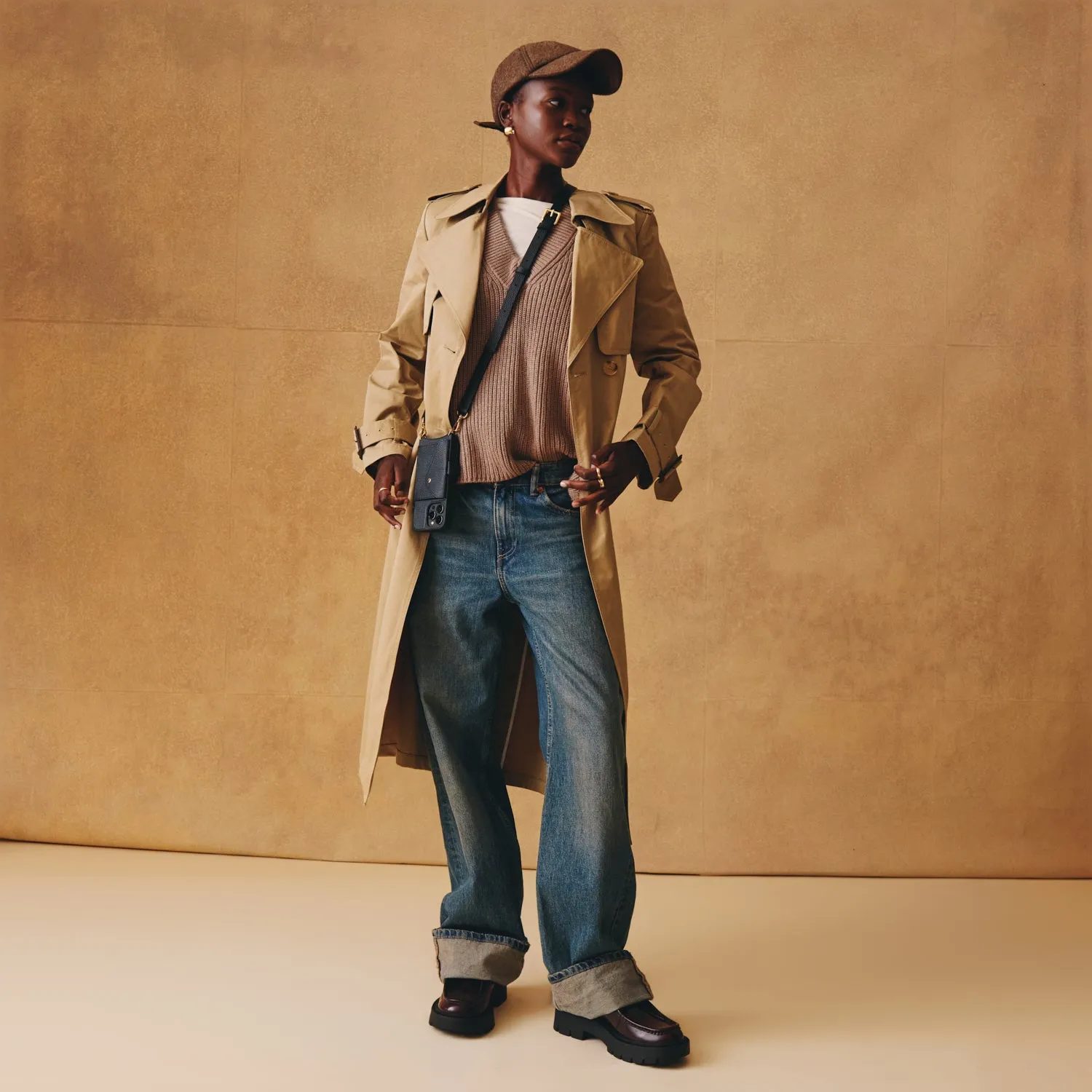 Futuristic style Premium Material Hailey Folio Pebble Leather Crossbody Bandolier - Black/Gold