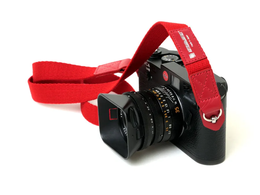 Runner Friendly Secure fit ARTISAN & ARTIST ACAM-102 Classic Series Neck Camera Strap