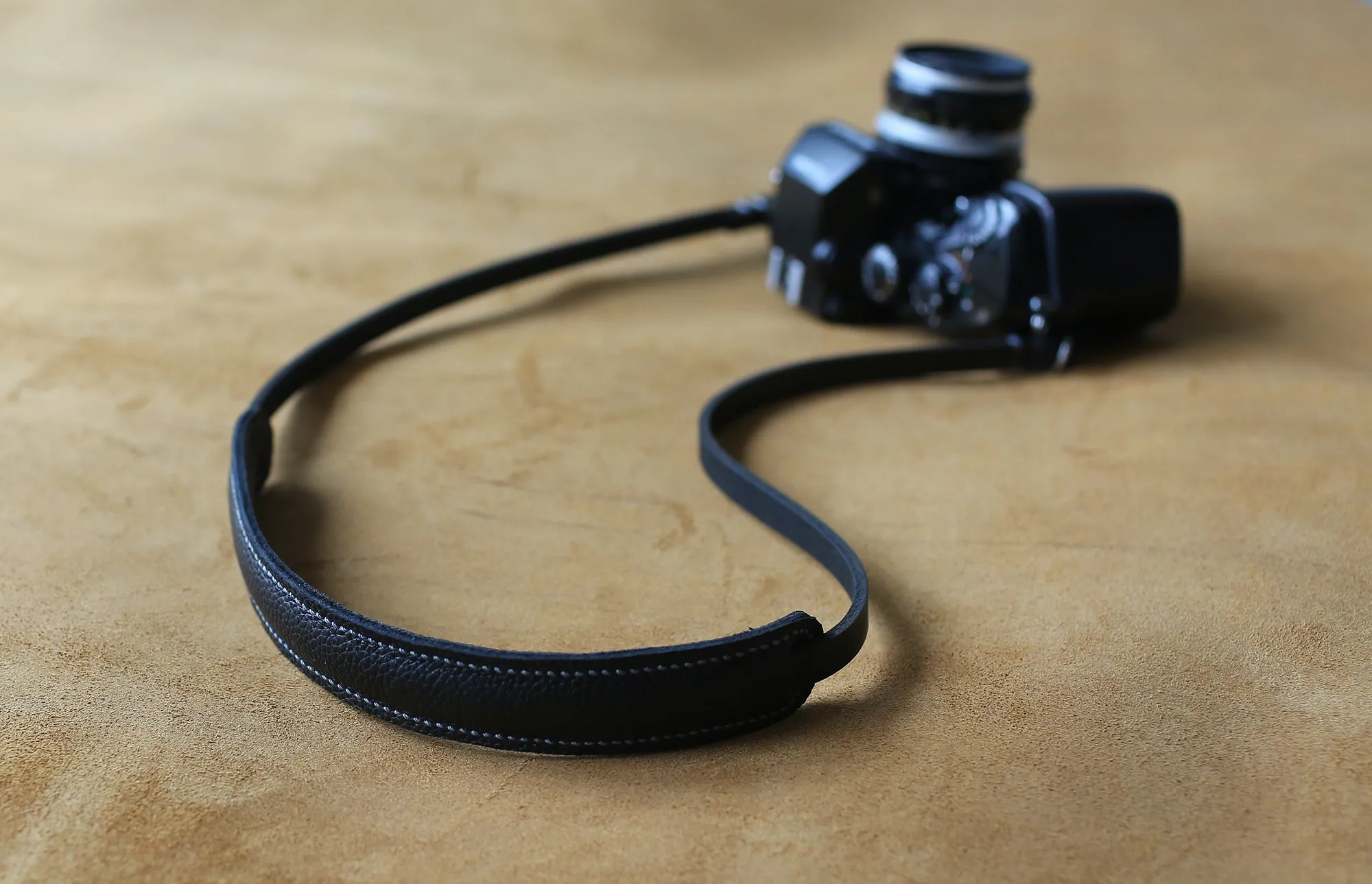 Fashionable Colorful Strap Handmade Black Leather Camera Strap ?C Minimalist Comfort Edition