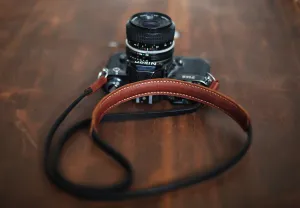 Handmade black leather camera neck strap shoulder widened | Windmup.com Extra Short Comfortable Grip