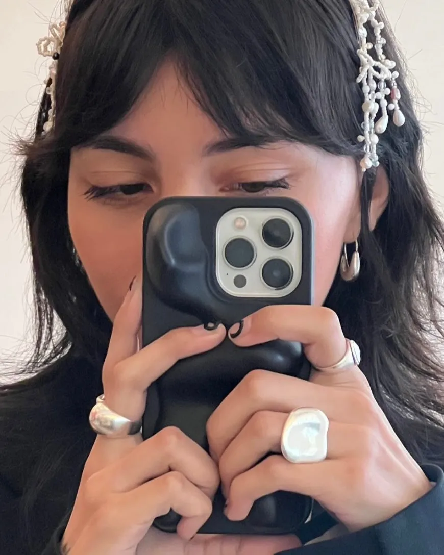 Pocket Ready Classic Finish Ishi Phone Case in Onyx