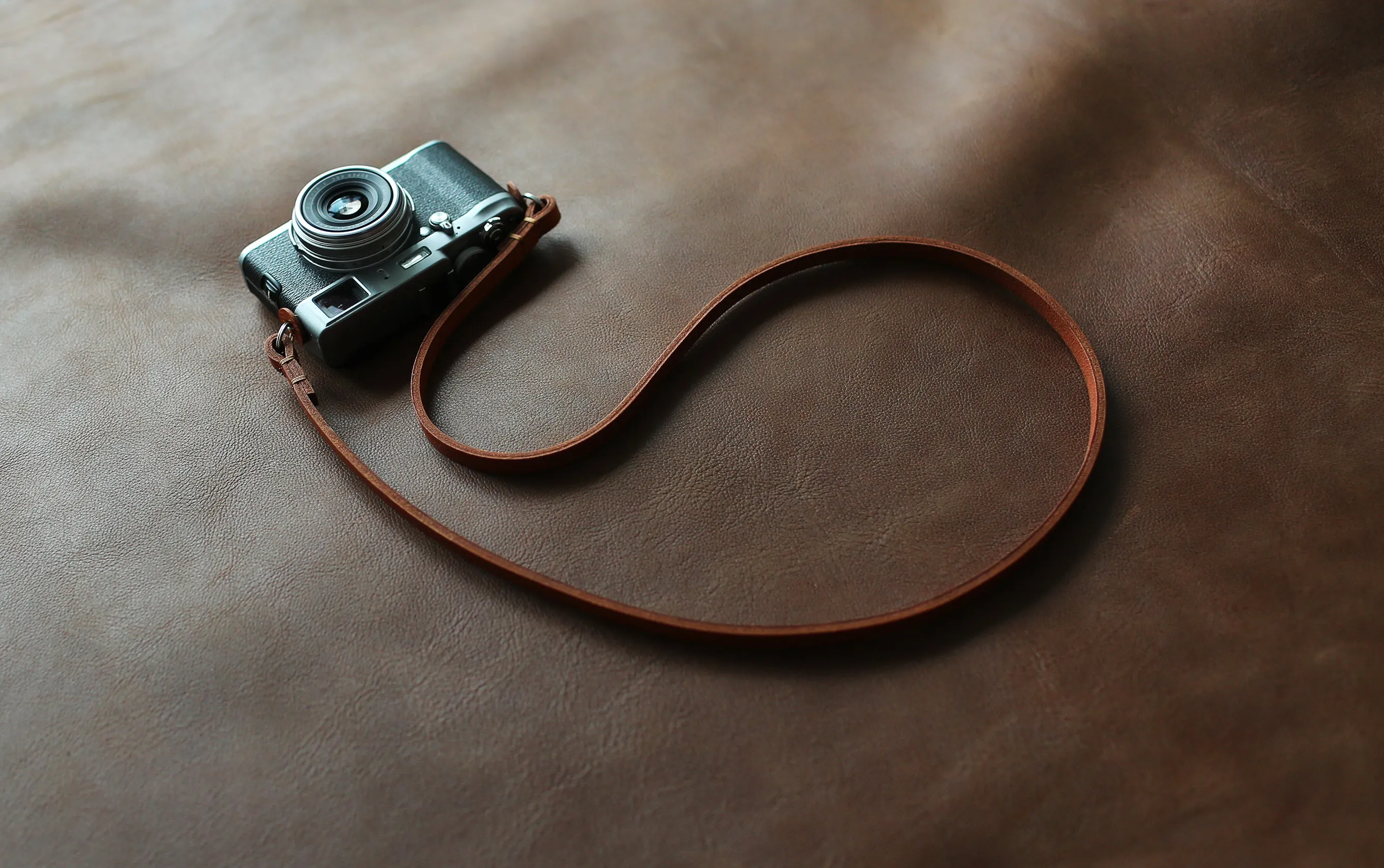 Climbing Student Accessory Handmade Brown Leather Camera Strap ?C Vintage, Durable &amp; Customizable