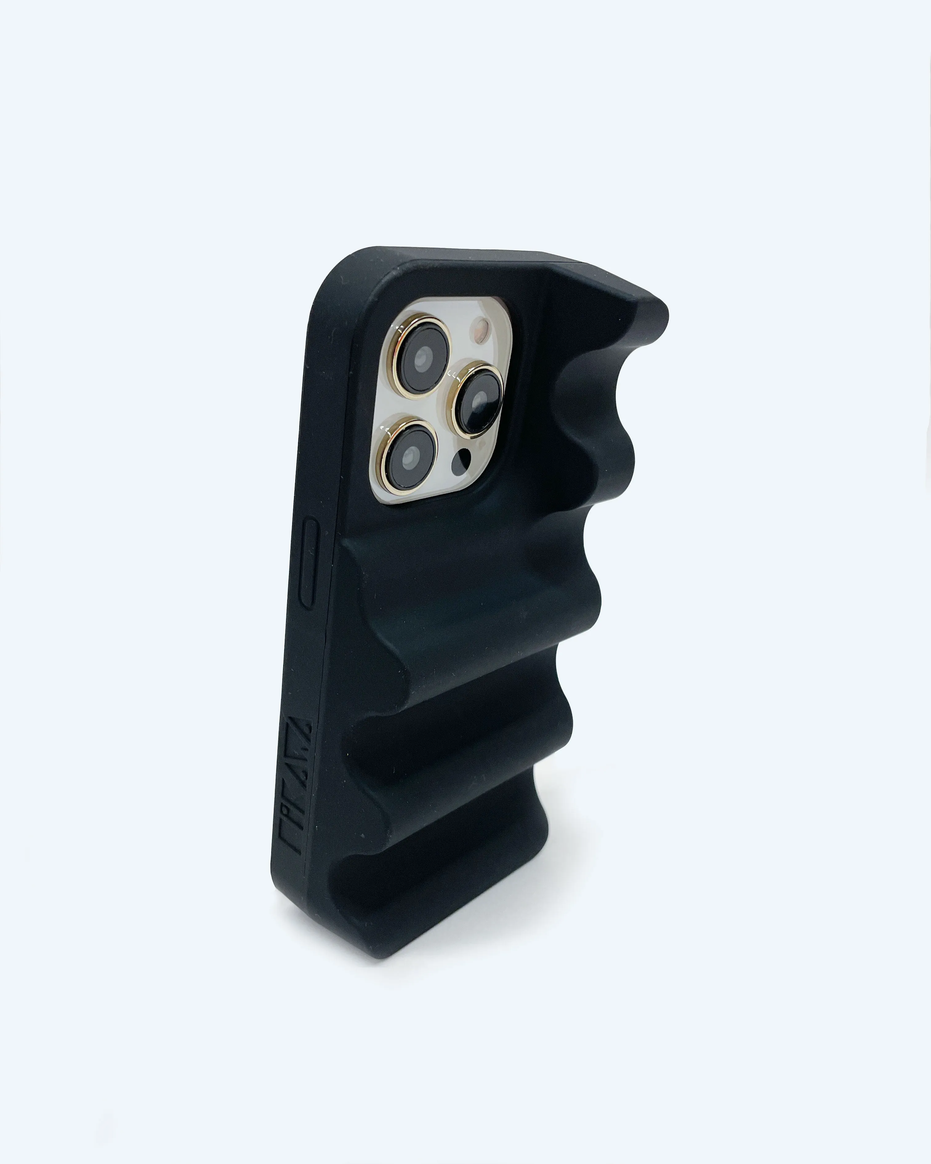 Transparent Shell Anti Scratch Layer Nami Phone Case in Onyx