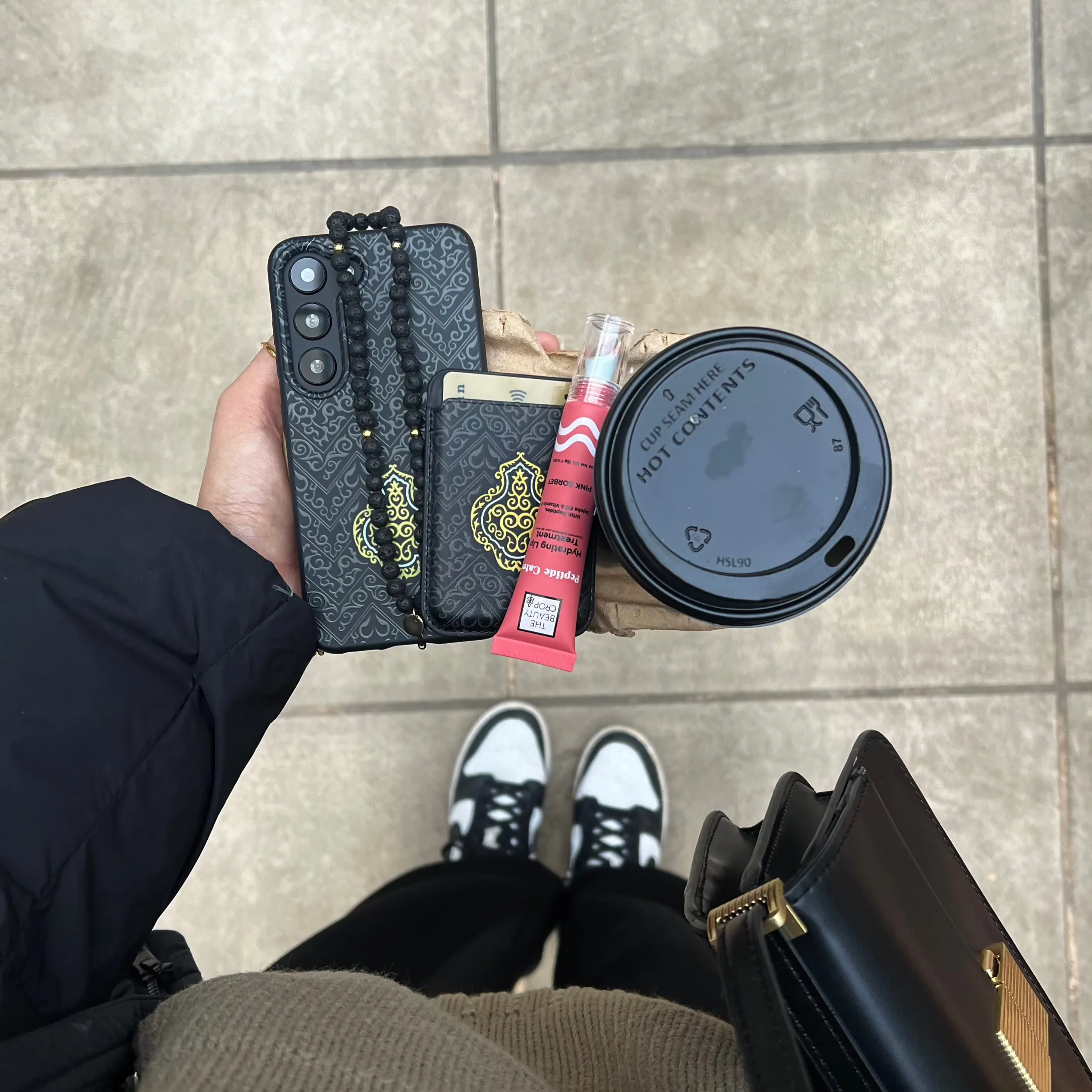 Shock Absorbing Soft Finish Layer The Epicentre Kiswa MagSafe Samsung Case