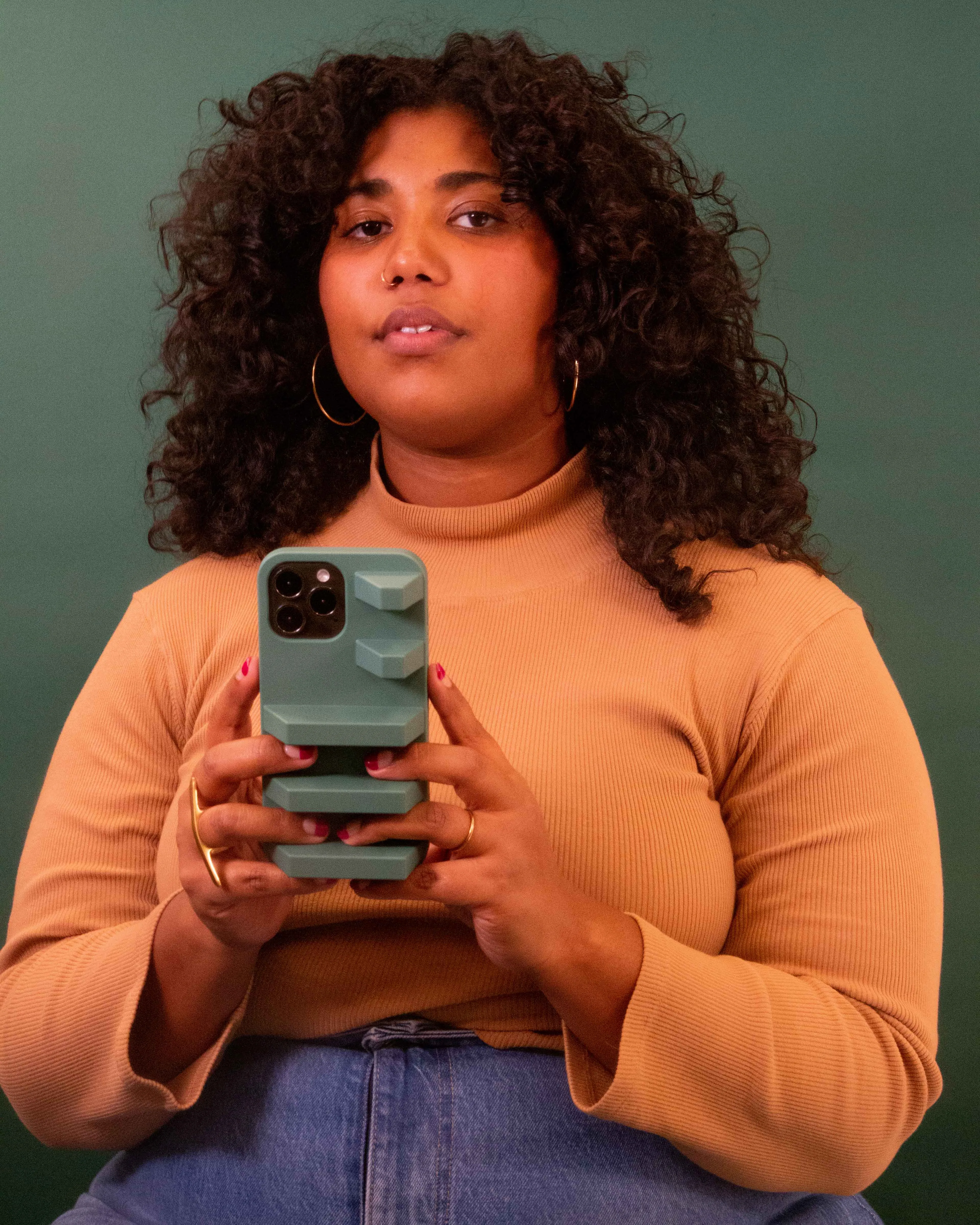 WAREHOUSE SALE: Geta Phone Case in Olive Green Light Touch Fashion Touch