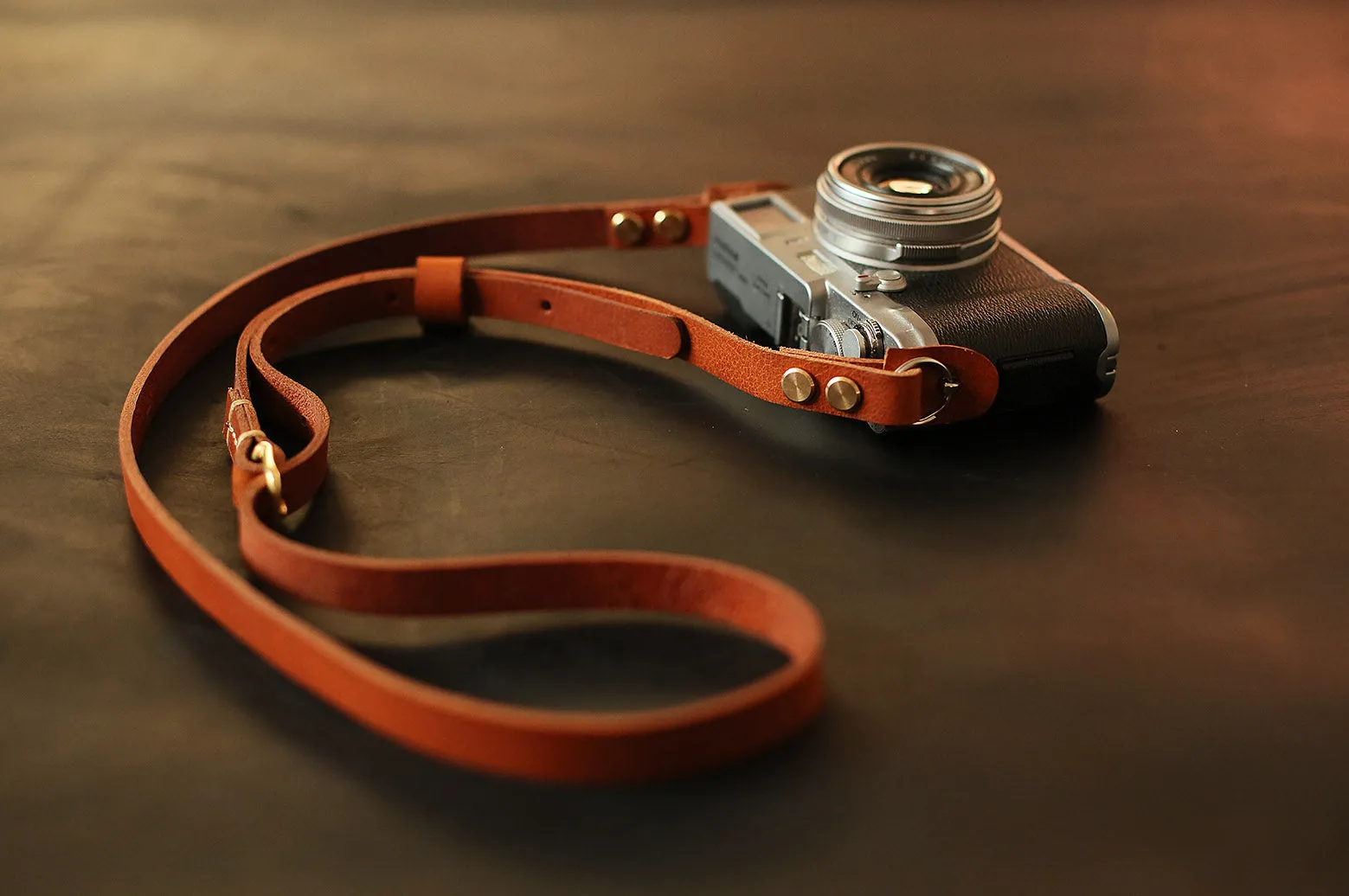 Windmup Adjustable Brown Leather Camera Strap Minimalist